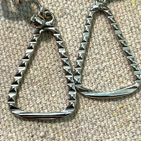 Triangle Silver Clip On Earrings. - Picture 4 of 4